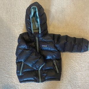 Kids: Patagonia hooded puffy winter jacket size 12-18M